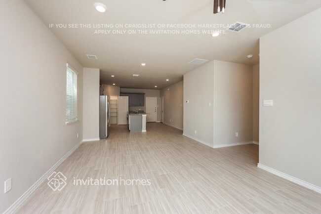 Foto del edificio - 7175 Blue Jay Way