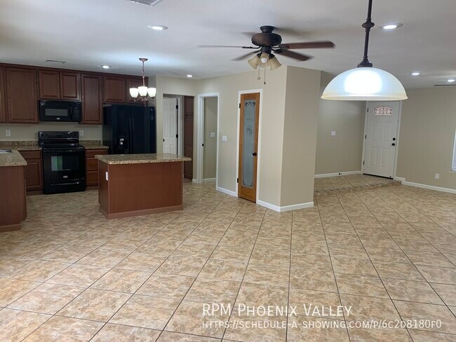 Building Photo - Single Family *NO* HOA 3/2 Moon Valley Hom...