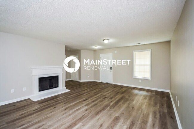 Building Photo - 4 Bedroom Pet-Friendly Home in Lithonia, GA with Main Street Renewal