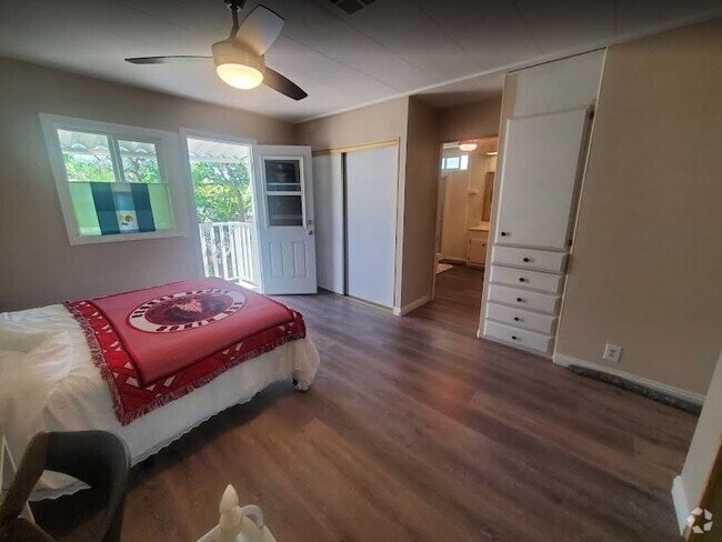 Building Photo - 1065 Lomita Blvd