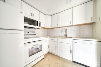 Building Photo - 496 NW 165th St