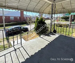Building Photo - 104 N Culver St