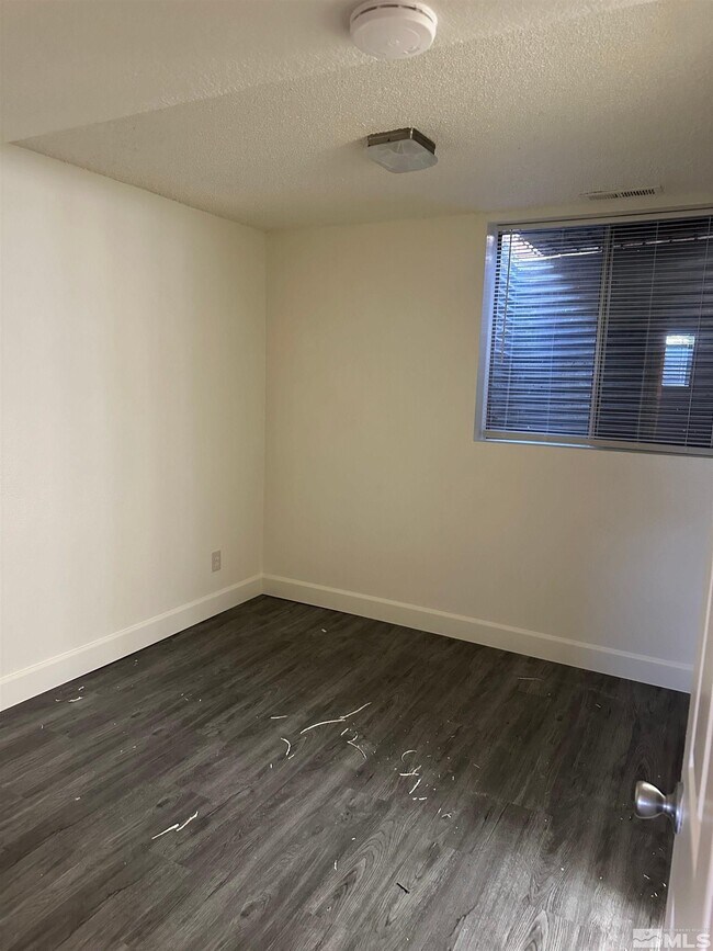 Foto del edificio - 1408 E 9th St