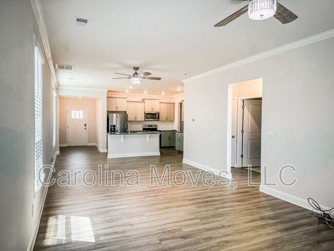Building Photo - 529 Yellow Fox Rd