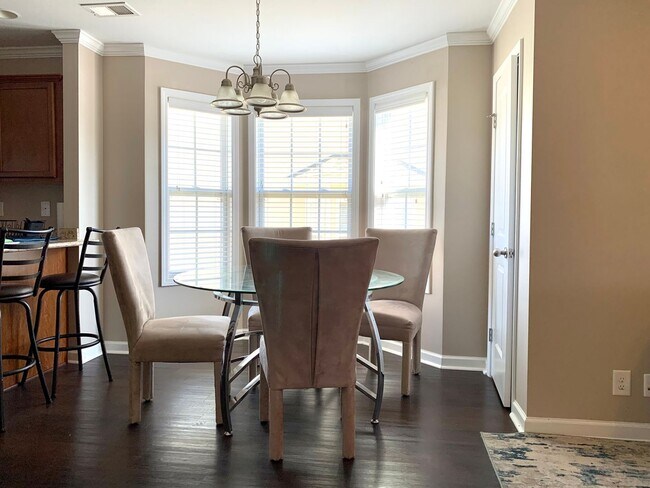 Foto del edificio - 337 Sam Houston Cir