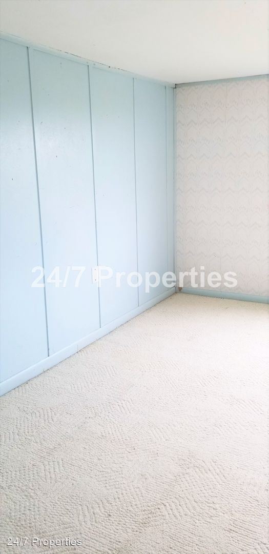 Building Photo - 4 br, 1 bath House - 7559 SE Webfoot Road