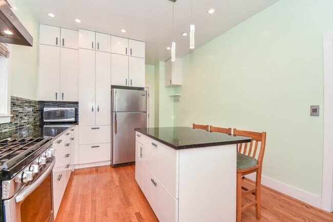 Foto del edificio - 86 Edwards St