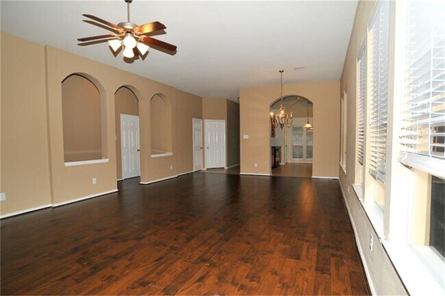 Foto del edificio - 872 Rock Harbor Ln