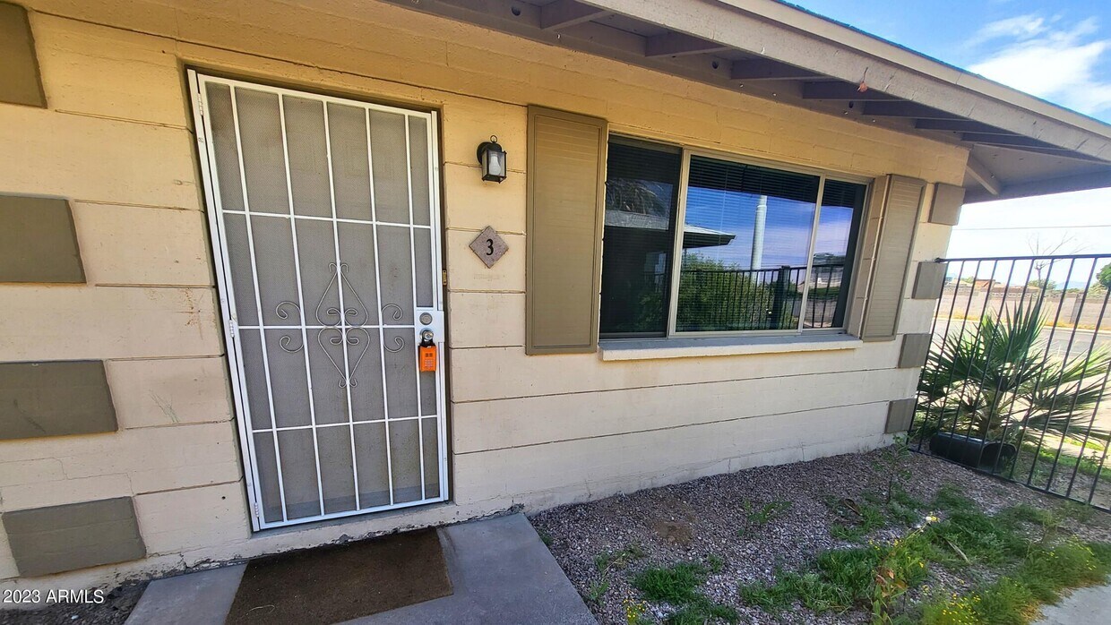 Foto principal - 8411 S 16th St