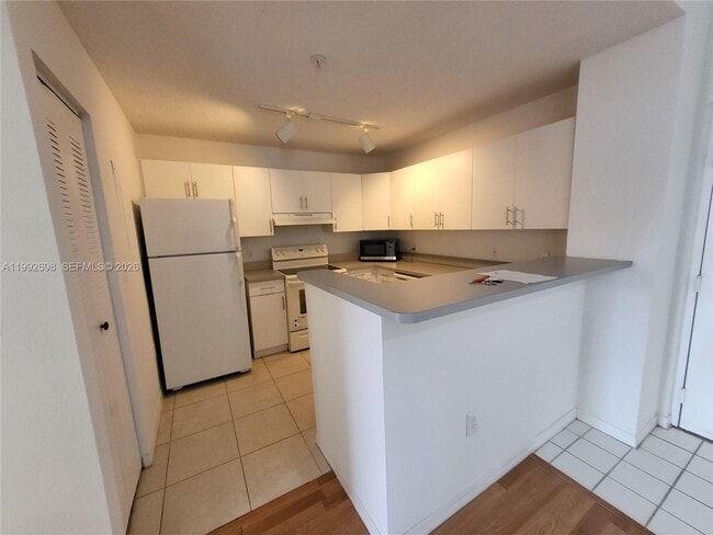 Foto del edificio - 4500 NW 107th Ave