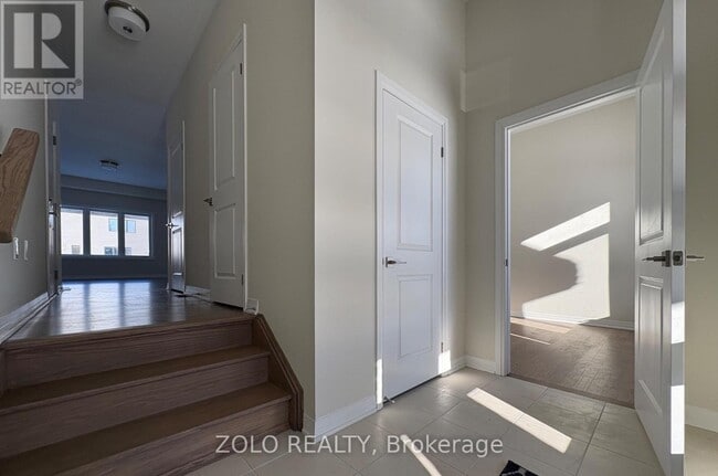 Building Photo - 3172 Searidge St