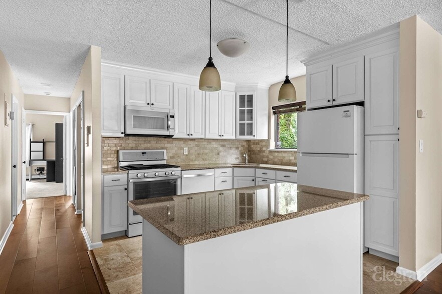 Photo - 71-02 Sutton Place Unit 1