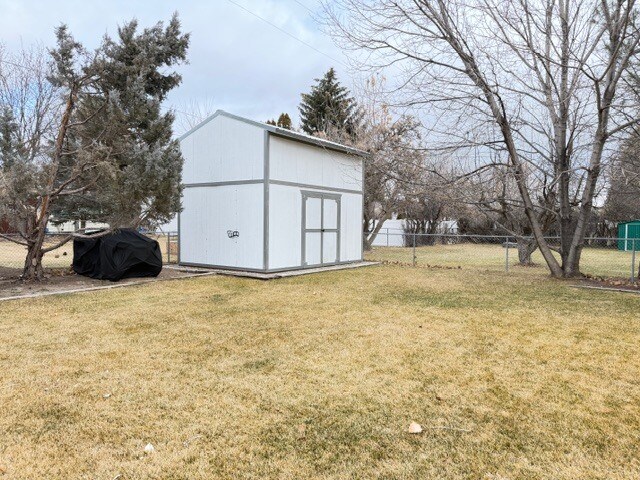 Foto del edificio - 5289 Free Ave