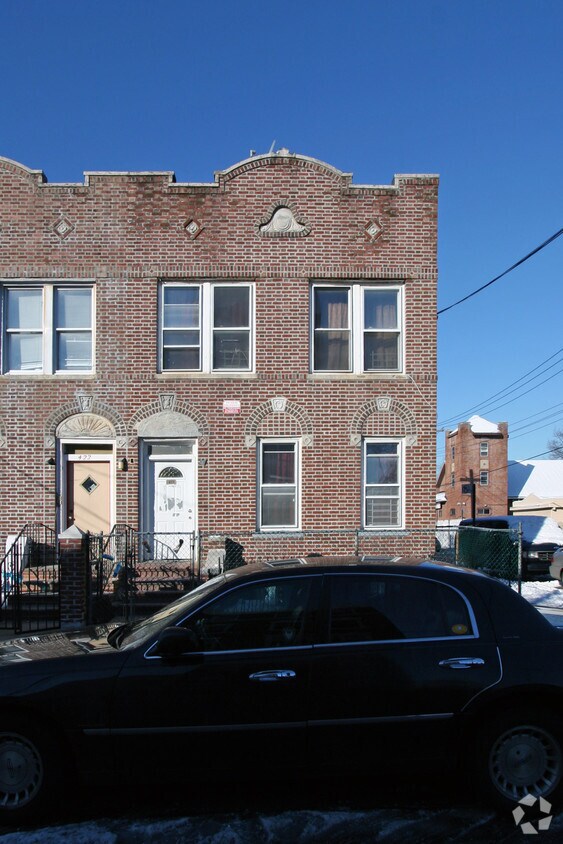 Building Photo - 418 Grant Ave