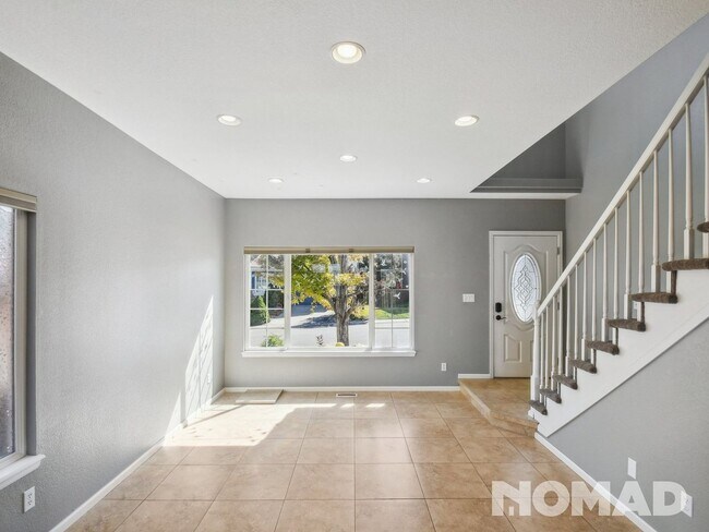 Foto del edificio - 4 Bedroom Single Family in Highlands Ranch