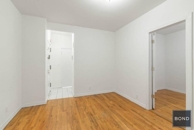 Building Photo - 419 E 73rd St