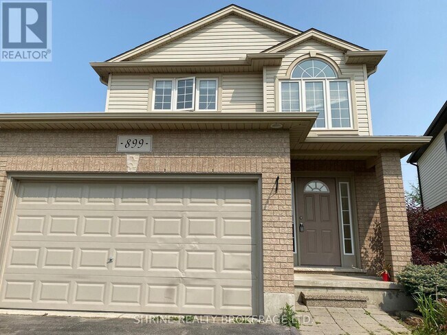 Building Photo - 899 Bradshaw Crescent
