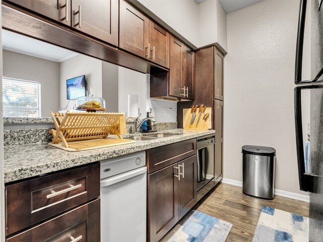 Building Photo - 702 Bering Dr