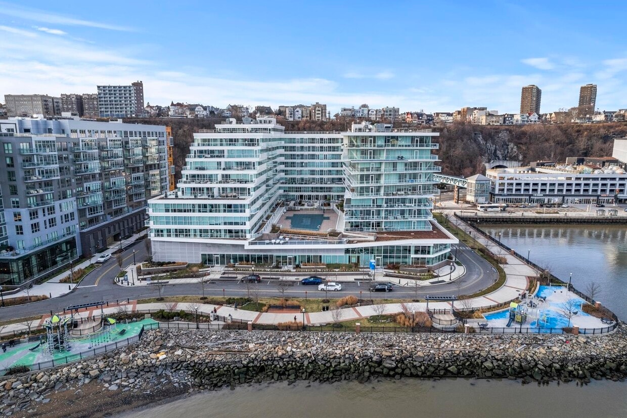 800 Ave at Port Imperial Blvd Unit 521, Weehawken, NJ 07086 Condo for