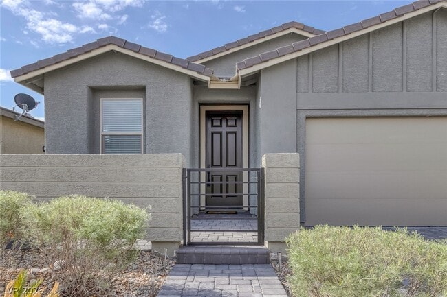 Building Photo - 2395 Arrington Ave