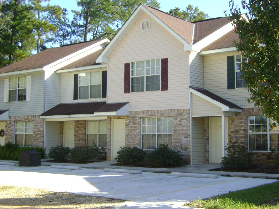 2310 W 21st Ave, Covington, LA 70433 Apartments Covington, LA