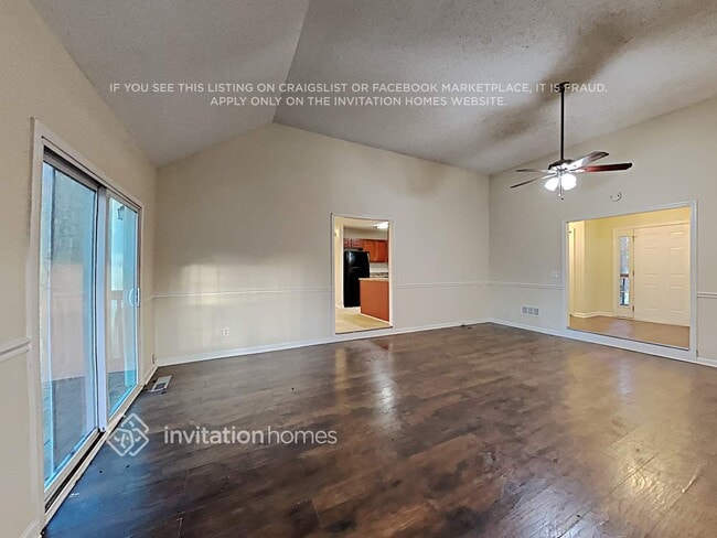 Foto del edificio - 235 Township Dr