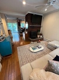 Foto del edificio - 429 E 6th St