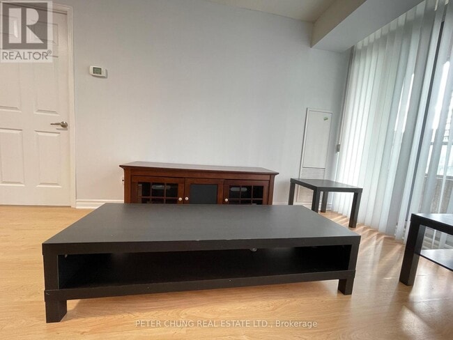 Building Photo - 35 Hollywood Ave