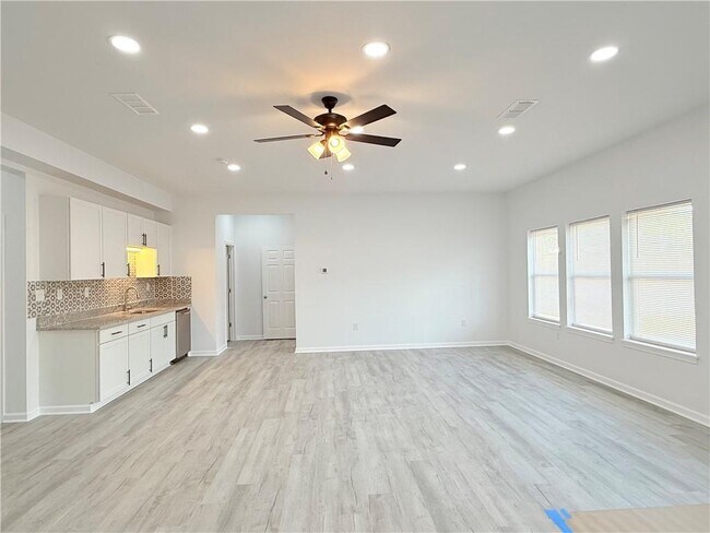 Foto del edificio - 44 Dew Lk Ct