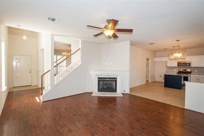 Building Photo - 2304 Valerian Trail