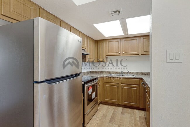 Building Photo - 3810 N Maryvale Pkwy