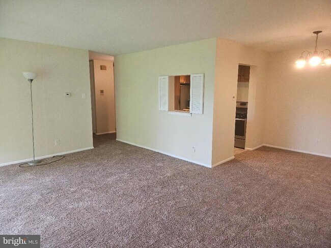 Building Photo - 326 Drummers Ln