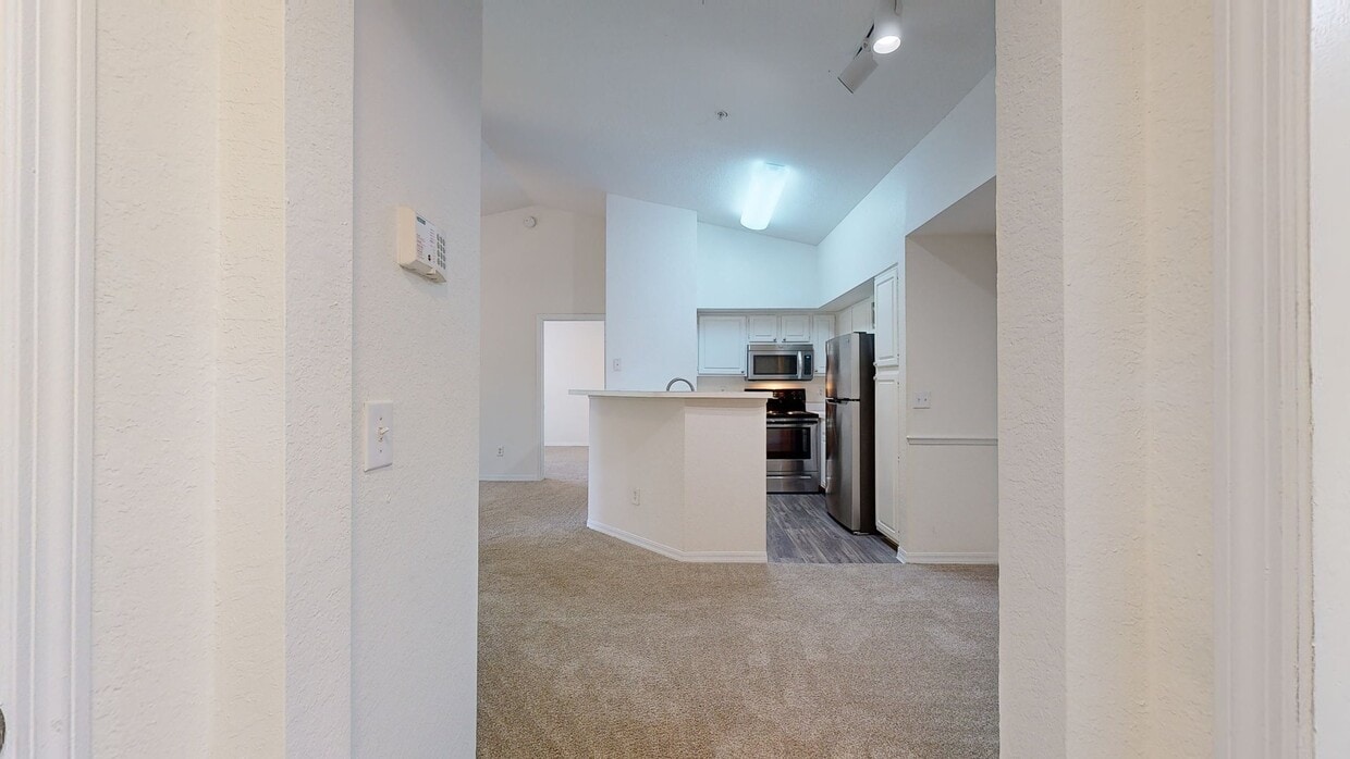 Photo - Ashton at Waterford Lakes Apartments