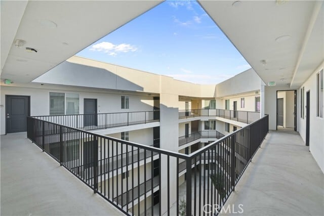 Foto del edificio - 8750 Sepulveda Blvd