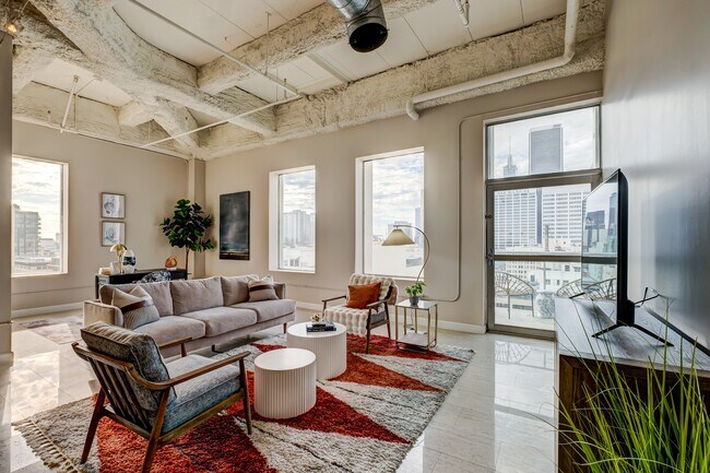 Building Photo - Thurman Lofts