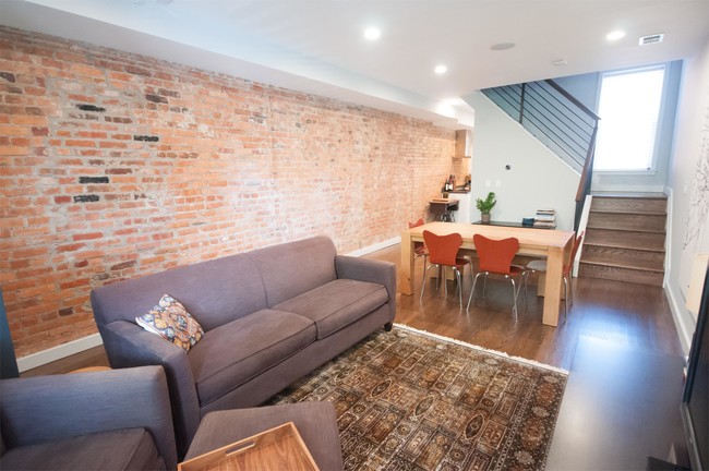 Foto del edificio - 1005 Kenyon St NW