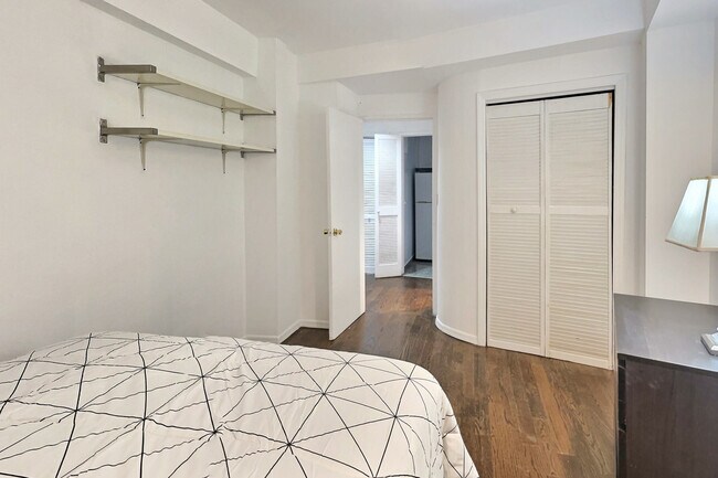 Foto del edificio - 210 E 47th St