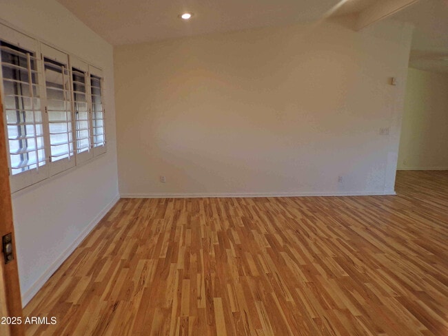 Foto del edificio - 3333 E Medlock Dr