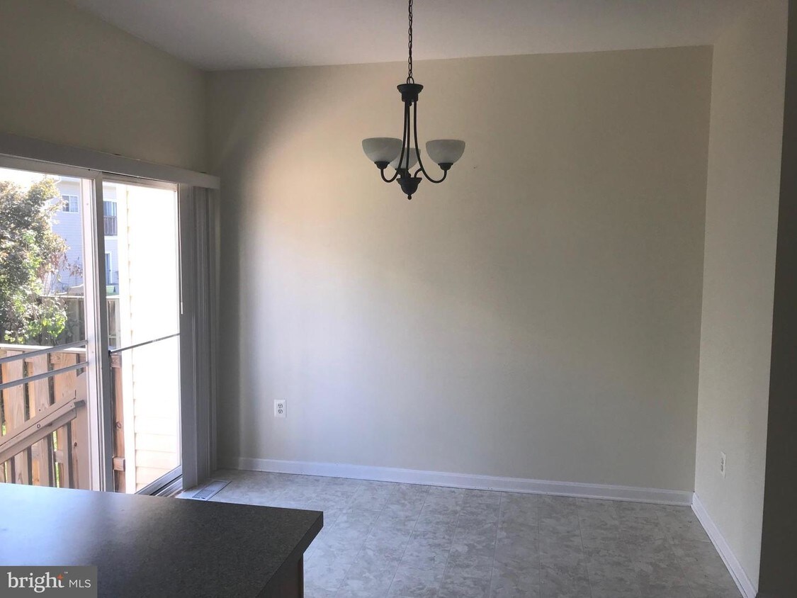 Foto principal - 2257 Forsythia Dr