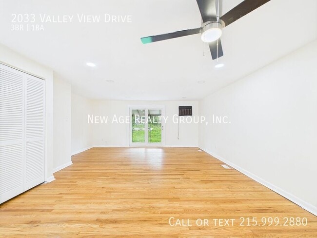 Building Photo - 2033 Valleyview Dr