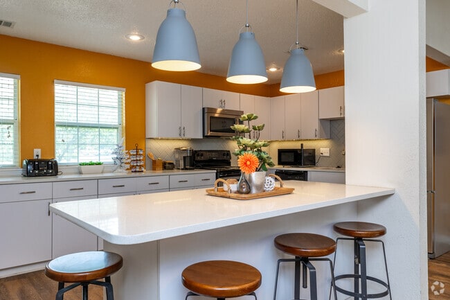 Aspen Landing Apartments - Clubhouse - Aspen Landing