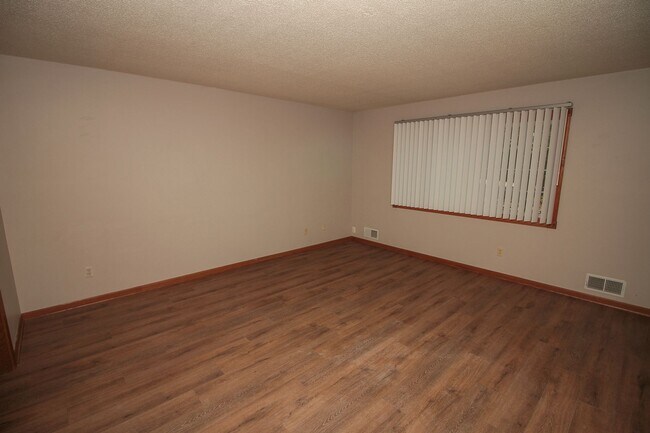 Foto del edificio - Charming 3 Bedroom for Rent in Minnetonka!