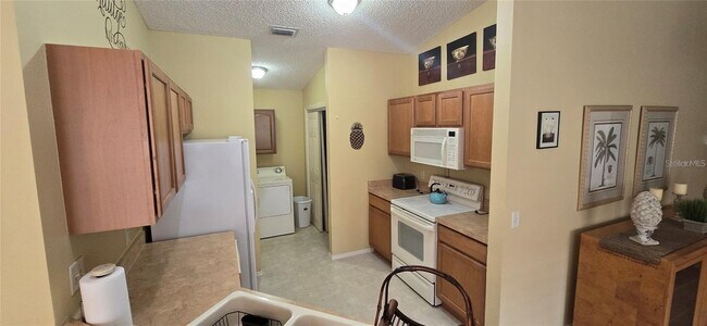 Foto del edificio - 3489 Cambria Cir