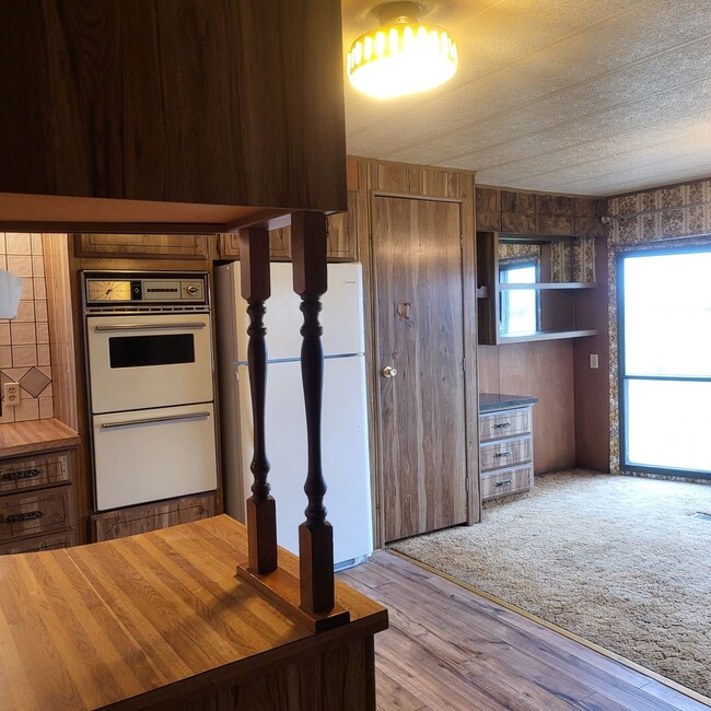 Building Photo - 2 Bedroom With a Great View