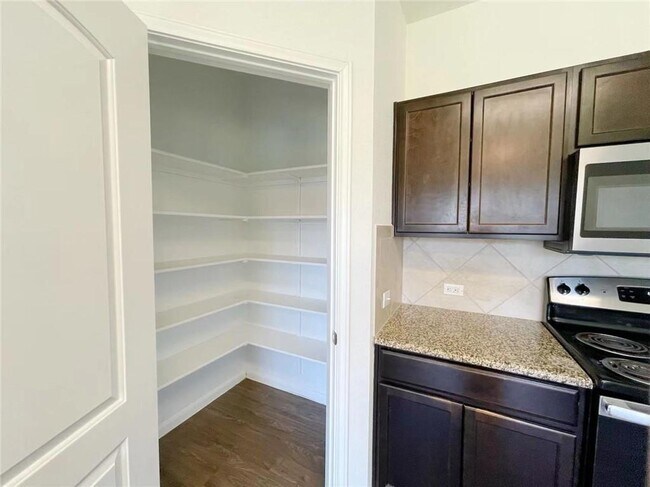 Building Photo - 3518 Wickham Ln