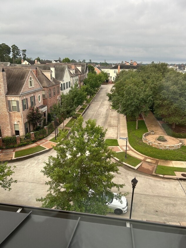 Building Photo - 2548 N Bay Pl