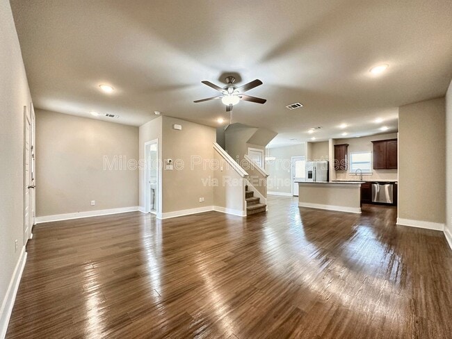 Foto del edificio - 3908 Ashton Dr