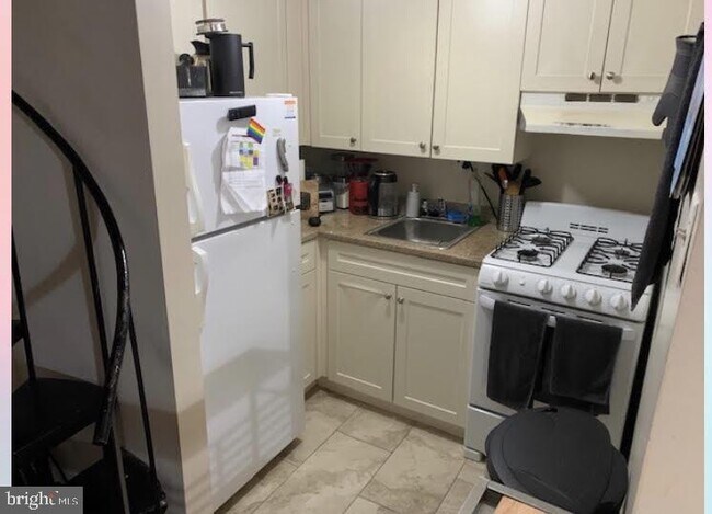 Foto del edificio - 409-15 S 11th St