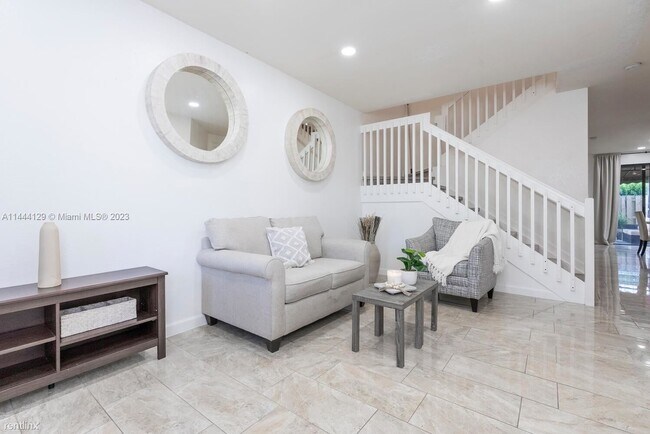 Foto del edificio - 3 br, 3 bath House - 11456 SW 254th St