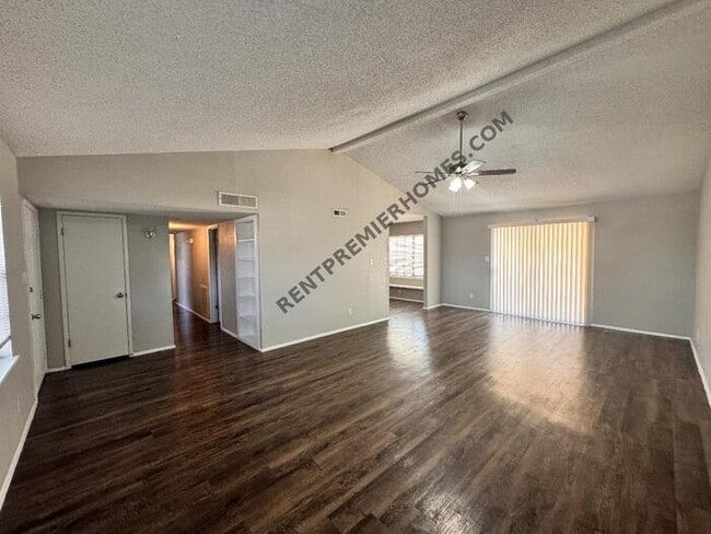 Building Photo - 7941 Bermejo Rd